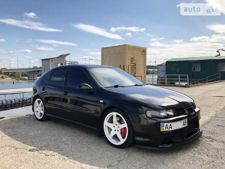 Сеат Leon 2004 у Києві на Automoto.ua Чорний Сеат Leon, об'ємом двигуна 1.8 л та пробігом 165 тис. км за 7600 $, фото 1 на Automoto.ua