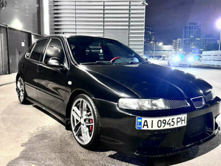 Черный Сеат Леон, объемом двигателя 1.76 л и пробегом 187 тыс. км за 6800 $, фото 1 на Automoto.ua