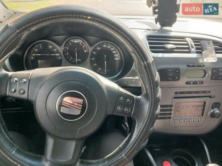 Сеат Леон 2006 в Кривом Роге на Automoto.ua Черный Сеат Леон, объемом двигателя 1.6 л и пробегом 290 тыс. км за 4500 $, фото 1 на Automoto.ua