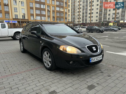 Черный Сеат Леон, объемом двигателя 2 л и пробегом 212 тыс. км за 4600 $, фото 1 на Automoto.ua
