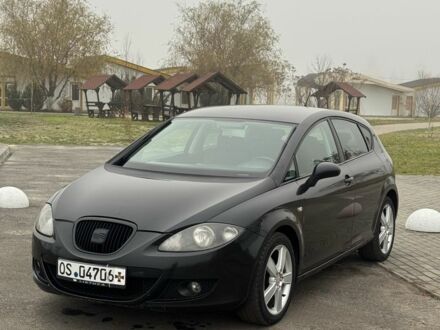 Черный Сеат Леон, объемом двигателя 1.9 л и пробегом 313 тыс. км за 2950 $, фото 1 на Automoto.ua