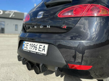 Сеат Leon 2007 у Чернівцях на Automoto.ua Чорний Сеат Leon, об'ємом двигуна 2 л та пробігом 263 тис. км за 7600 $, фото 1 на Automoto.ua
