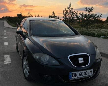 Черный Сеат Леон, объемом двигателя 2 л и пробегом 300 тыс. км за 6450 $, фото 1 на Automoto.ua