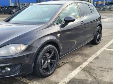 Черный Сеат Леон, объемом двигателя 1.8 л и пробегом 206 тыс. км за 8700 $, фото 1 на Automoto.ua