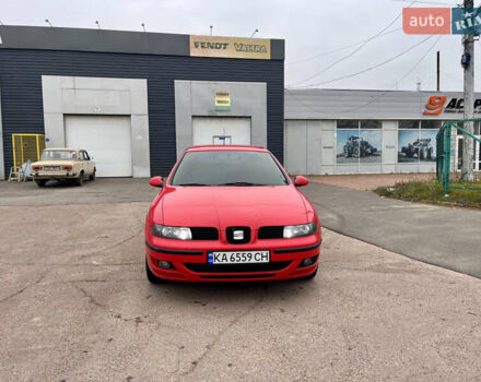 Красный Сеат Леон, объемом двигателя 1.6 л и пробегом 165 тыс. км за 4300 $, фото 1 на Automoto.ua