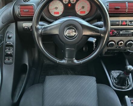 Красный Сеат Леон, объемом двигателя 1.8 л и пробегом 280 тыс. км за 4900 $, фото 13 на Automoto.ua