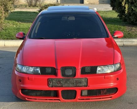 Красный Сеат Леон, объемом двигателя 1.8 л и пробегом 280 тыс. км за 4900 $, фото 2 на Automoto.ua