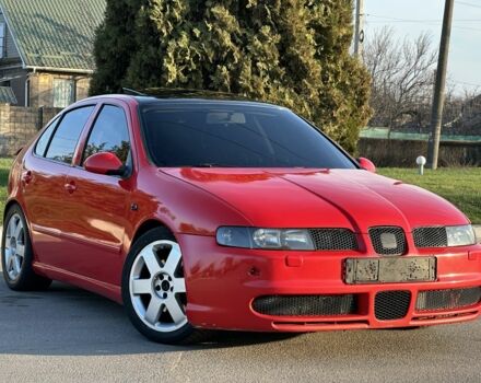 Красный Сеат Леон, объемом двигателя 1.8 л и пробегом 280 тыс. км за 4900 $, фото 1 на Automoto.ua