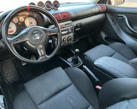 Красный Сеат Леон, объемом двигателя 1.8 л и пробегом 280 тыс. км за 4900 $, фото 12 на Automoto.ua