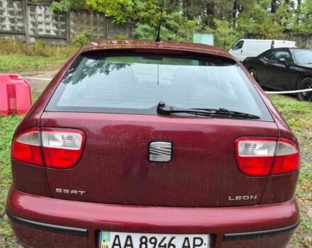 Красный Сеат Леон, объемом двигателя 1.6 л и пробегом 202 тыс. км за 4000 $, фото 2 на Automoto.ua