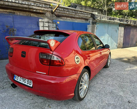 Сеат Леон 2004 в Каменское - Днепродзержинск на Automoto.ua Красный Сеат Леон, объемом двигателя 1.8 л и пробегом 231 тыс. км за 5400 $, фото 5 на Automoto.ua