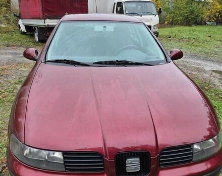 Красный Сеат Леон, объемом двигателя 1.6 л и пробегом 202 тыс. км за 4000 $, фото 6 на Automoto.ua