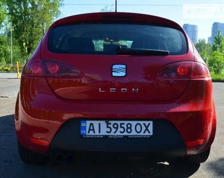 Червоний Сеат Leon, об'ємом двигуна 2 л та пробігом 321 тис. км за 5350 $, фото 4 на Automoto.ua