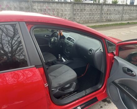 Красный Сеат Леон, объемом двигателя 1.6 л и пробегом 280 тыс. км за 2800 $, фото 6 на Automoto.ua