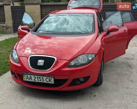 Красный Сеат Леон, объемом двигателя 2 л и пробегом 99 тыс. км за 5099 $, фото 1 на Automoto.ua