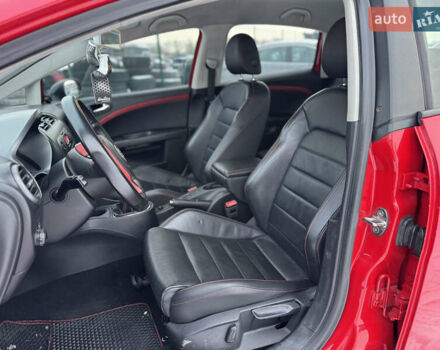 Червоний Сеат Leon, об'ємом двигуна 2 л та пробігом 183 тис. км за 5700 $, фото 12 на Automoto.ua