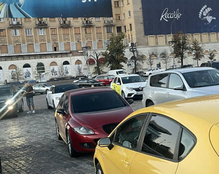 Красный Сеат Леон, объемом двигателя 1.6 л и пробегом 246 тыс. км за 5500 $, фото 2 на Automoto.ua