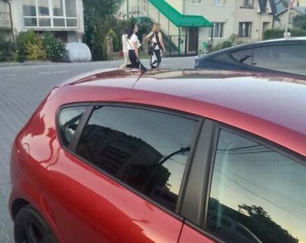Червоний Сеат Leon, об'ємом двигуна 2 л та пробігом 226 тис. км за 5300 $, фото 2 на Automoto.ua