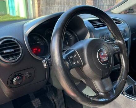 Красный Сеат Леон, объемом двигателя 1.6 л и пробегом 270 тыс. км за 5000 $, фото 1 на Automoto.ua