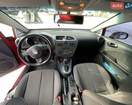 Червоний Сеат Leon, об'ємом двигуна 1.97 л та пробігом 318 тис. км за 7900 $, фото 12 на Automoto.ua