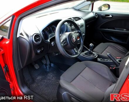 Червоний Сеат Leon, об'ємом двигуна 2 л та пробігом 206 тис. км за 6300 $, фото 8 на Automoto.ua