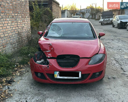 Сеат Леон 2008 в Белой Церкве на Automoto.ua Красный Сеат Леон, объемом двигателя 2 л и пробегом 200 тыс. км за 2250 $, фото 1 на Automoto.ua