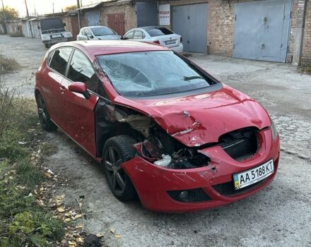 Красный Сеат Леон, объемом двигателя 2 л и пробегом 200 тыс. км за 2250 $, фото 2 на Automoto.ua