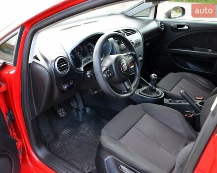 Сеат Леон 2008 в Павлограде на Automoto.ua Красный Сеат Леон, объемом двигателя 2 л и пробегом 206 тыс. км за 6300 $, фото 33 на Automoto.ua