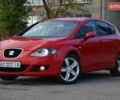 Сеат Леон 2008 в Павлограде на Automoto.ua Красный Сеат Леон, объемом двигателя 2 л и пробегом 206 тыс. км за 6300 $, фото 2 на Automoto.ua