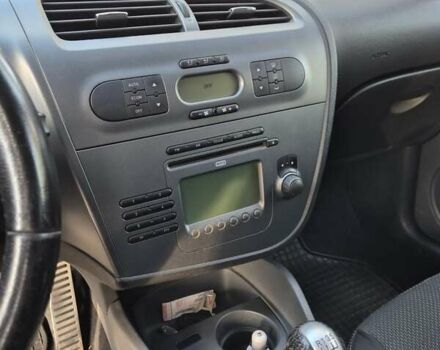 Червоний Сеат Leon, об'ємом двигуна 1.6 л та пробігом 186 тис. км за 6000 $, фото 19 на Automoto.ua