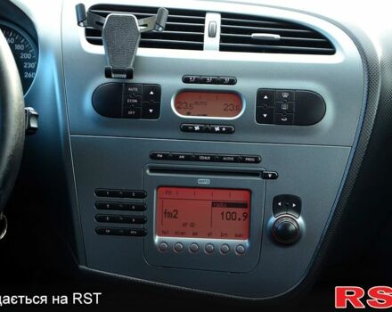 Червоний Сеат Leon, об'ємом двигуна 2 л та пробігом 206 тис. км за 6300 $, фото 11 на Automoto.ua