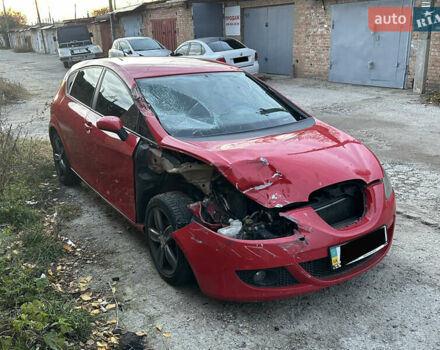 Сеат Леон 2008 в Белой Церкве на Automoto.ua Красный Сеат Леон, объемом двигателя 2 л и пробегом 200 тыс. км за 2250 $, фото 2 на Automoto.ua