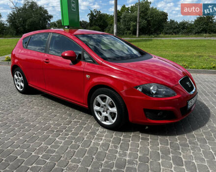 Червоний Сеат Leon, об'ємом двигуна 1.2 л та пробігом 189 тис. км за 6200 $, фото 2 на Automoto.ua