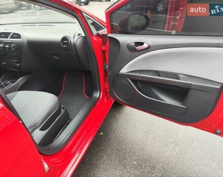 Червоний Сеат Leon, об'ємом двигуна 1.39 л та пробігом 140 тис. км за 6000 $, фото 12 на Automoto.ua
