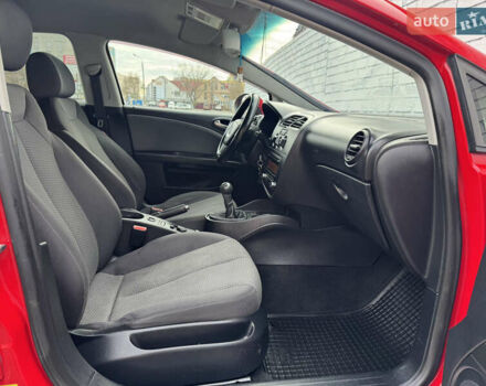 Червоний Сеат Leon, об'ємом двигуна 1.39 л та пробігом 269 тис. км за 5700 $, фото 21 на Automoto.ua