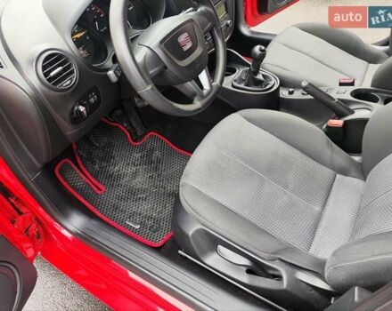 Червоний Сеат Leon, об'ємом двигуна 1.39 л та пробігом 140 тис. км за 6000 $, фото 17 на Automoto.ua