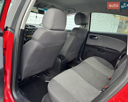 Червоний Сеат Leon, об'ємом двигуна 1.39 л та пробігом 269 тис. км за 5700 $, фото 17 на Automoto.ua