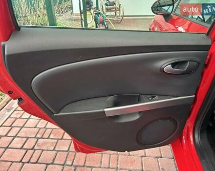 Красный Сеат Леон, объемом двигателя 1.8 л и пробегом 143 тыс. км за 7200 $, фото 37 на Automoto.ua