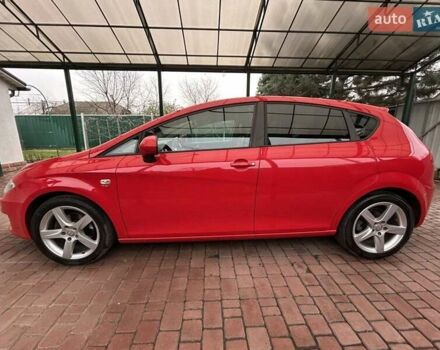 Красный Сеат Леон, объемом двигателя 1.8 л и пробегом 143 тыс. км за 7200 $, фото 2 на Automoto.ua