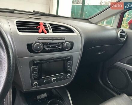 Красный Сеат Леон, объемом двигателя 1.8 л и пробегом 143 тыс. км за 7200 $, фото 18 на Automoto.ua