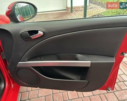 Красный Сеат Леон, объемом двигателя 1.8 л и пробегом 143 тыс. км за 7200 $, фото 54 на Automoto.ua