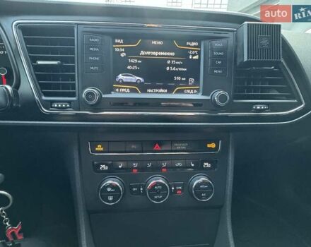 Сеат Леон 2013 в Калуше на Automoto.ua Красный Сеат Леон, объемом двигателя 1.97 л и пробегом 237 тыс. км за 12000 $, фото 38 на Automoto.ua
