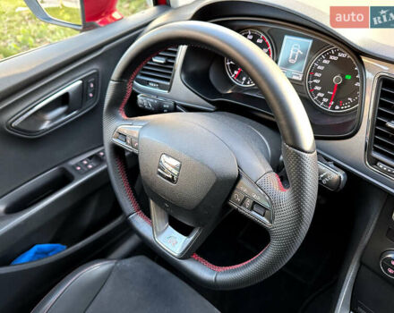 Красный Сеат Леон, объемом двигателя 1.8 л и пробегом 169 тыс. км за 10500 $, фото 3 на Automoto.ua