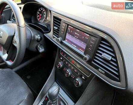 Красный Сеат Леон, объемом двигателя 1.8 л и пробегом 169 тыс. км за 10500 $, фото 19 на Automoto.ua