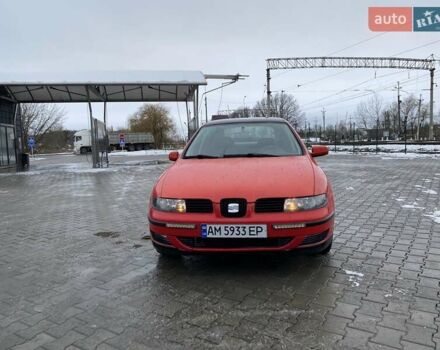 Красный Сеат Леон, объемом двигателя 1.39 л и пробегом 365 тыс. км за 2550 $, фото 1 на Automoto.ua