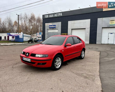 Красный Сеат Леон, объемом двигателя 1.6 л и пробегом 165 тыс. км за 4300 $, фото 1 на Automoto.ua