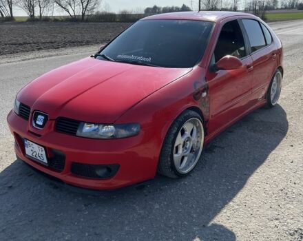 Красный Сеат Леон, объемом двигателя 1.8 л и пробегом 300 тыс. км за 4700 $, фото 1 на Automoto.ua