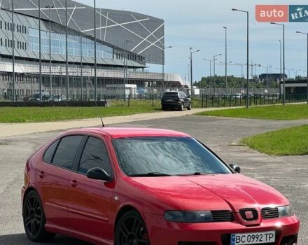 Красный Сеат Леон, объемом двигателя 1.8 л и пробегом 260 тыс. км за 5300 $, фото 1 на Automoto.ua