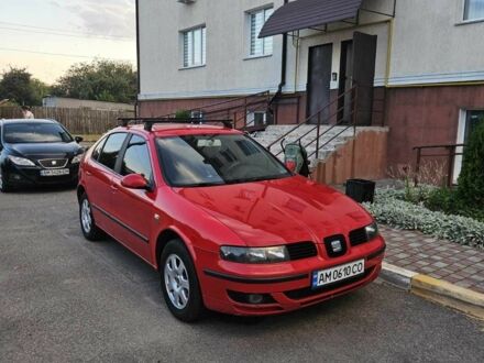 Червоний Сеат Leon, об'ємом двигуна 1.6 л та пробігом 235 тис. км за 3900 $, фото 1 на Automoto.ua