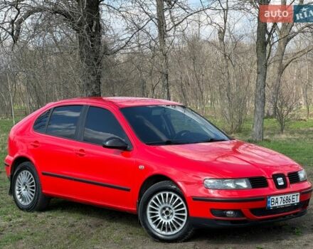 Красный Сеат Леон, объемом двигателя 1.8 л и пробегом 257 тыс. км за 4200 $, фото 1 на Automoto.ua